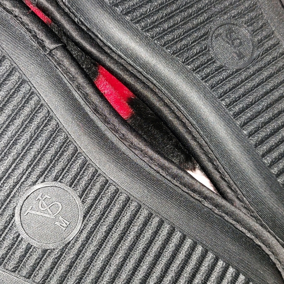 Victoria Secret Plush Slide size Medium NWT - Picture 5 of 8